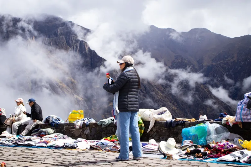 Si viajas solo por Latinoamérica y haces estas cosas, estás complicándote la vida