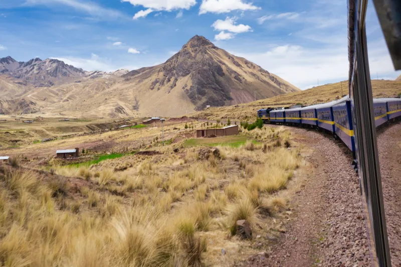 Trenes que el tiempo olvidó: las líneas ferroviarias secretas de Sudamérica que deberías subir antes de que desaparezcan